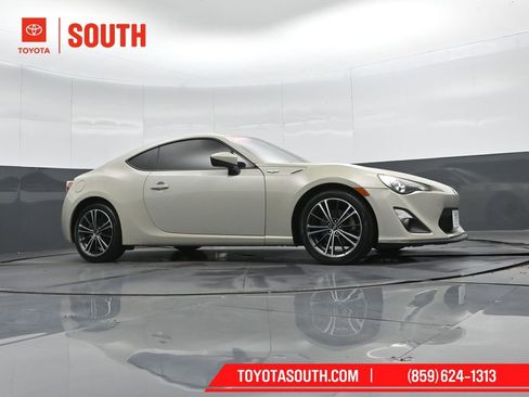 Used 2016 Scion FR-S image 25