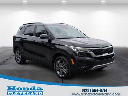 Used 2021 Kia Seltos S AWD/4WD image 1