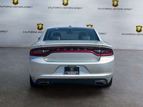 Used 2021 Dodge Charger SXT w/ Leather Interior Group RWD image 4