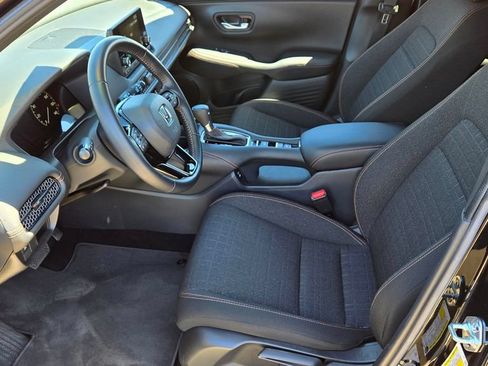 Used 2025 Honda HR-V Sport image 13