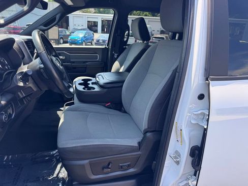 Used 2023 RAM 2500 Big Horn w/ Level 1 Equipment Group AWD/4WD image 17