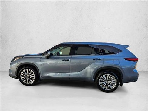 Used 2023 Toyota Highlander Platinum AWD/4WD image 8