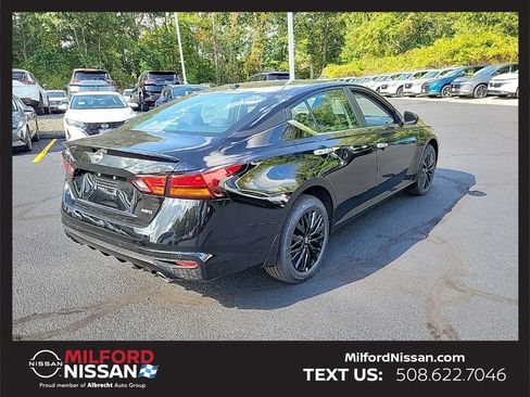 Used 2025 Nissan Altima 2.5 SV w/ SV Special Edition Package AWD/4WD image 4