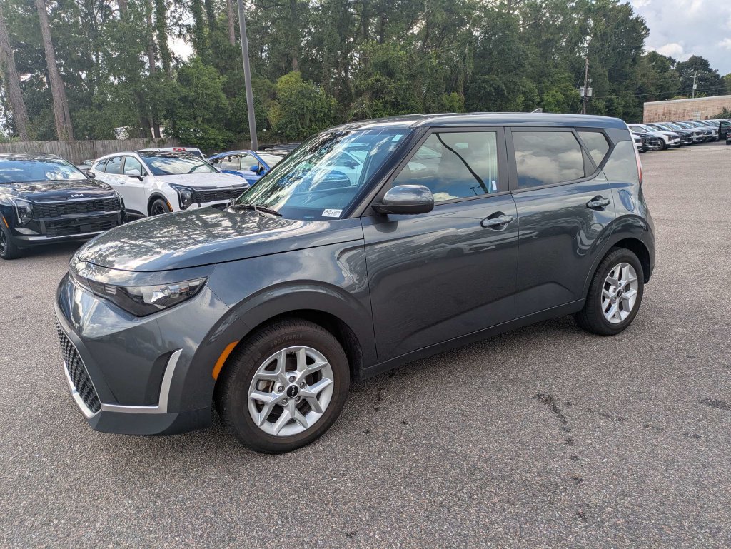 Used 2024 Kia Soul LX w/ Option Group 015 FWD image 8