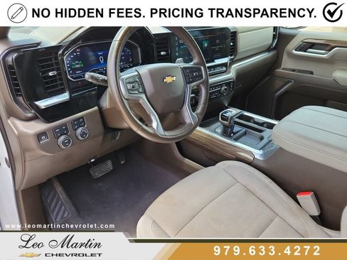 Used 2025 Chevrolet Silverado 1500 LT AWD/4WD image 17