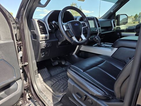 Used 2019 Ford F150 Lariat w/ Equipment Group 502A Luxury AWD/4WD image 11