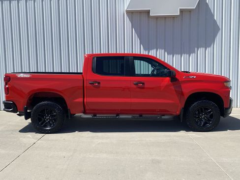 Used 2022 Chevrolet Silverado 1500 Custom Trail Boss w/ LPO, Dark Essentials Package AWD/4WD image 4
