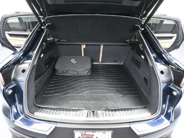 Used 2022 Porsche Cayenne E-Hybrid Coupe AWD/4WD image 36