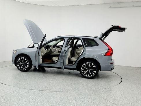 New 2026 Volvo XC60 B5 Ultra w/ Protection Package Premier image 12