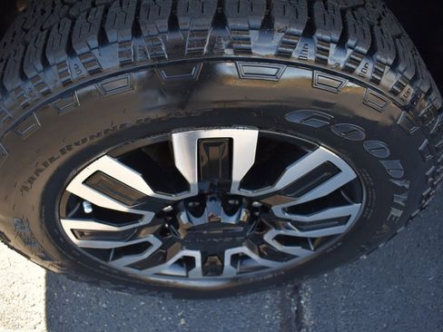 Used 2024 GMC Sierra 2500 Denali Ultimate w/ Max Trailering Package image 16