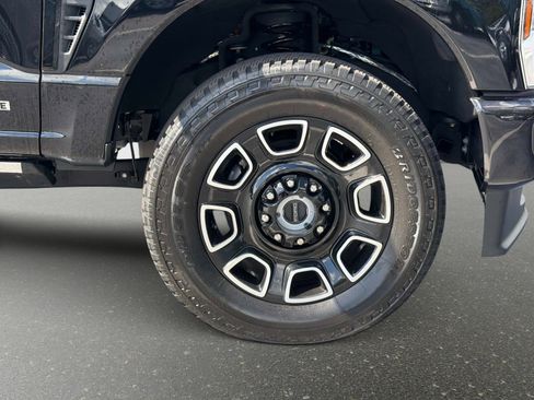 Used 2025 Ford F250 Platinum image 20