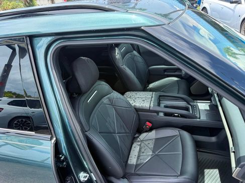 Used 2027 Kia Telluride SX w/ Towing Package FWD image 39