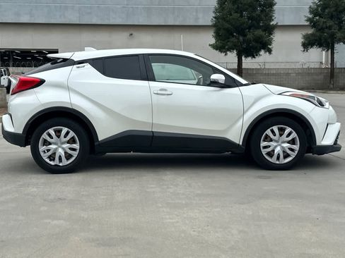 Used 2019 Toyota C-HR LE FWD image 9