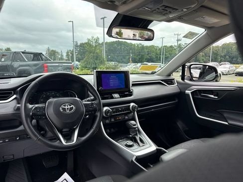 Used 2025 Toyota RAV4 XLE w/ Convenience Package AWD/4WD image 27