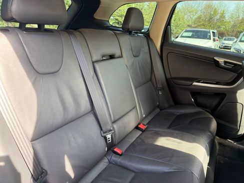 Used 2013 Volvo XC60 T6 AWD/4WD image 35