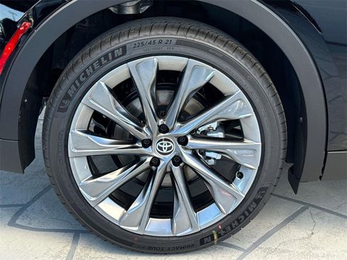 New 2026 Toyota Crown Limited w/ Advanced Technology Package image 9