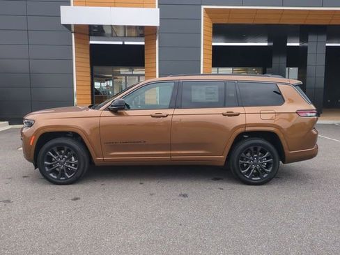 New 2026 Jeep Grand Cherokee L Limited AWD/4WD image 7