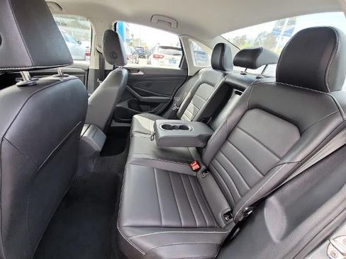 Used 2024 Volkswagen Jetta SE FWD image 23