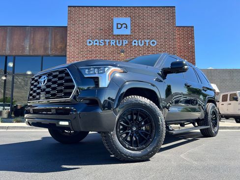 Used 2023 Toyota Sequoia Platinum AWD/4WD image 1