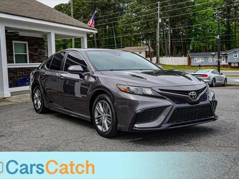 Used 2021 Toyota Camry SE image 10