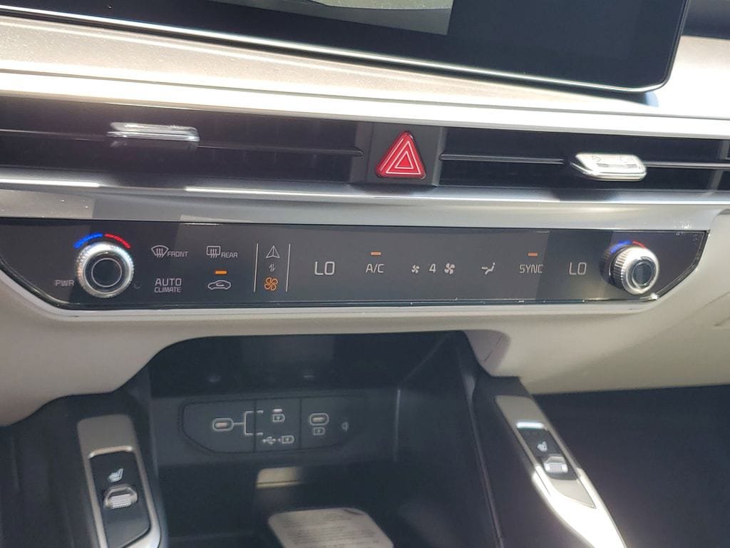 New 2026 Kia Sorento S w/ S Panoramic Sunroof Package FWD image 18