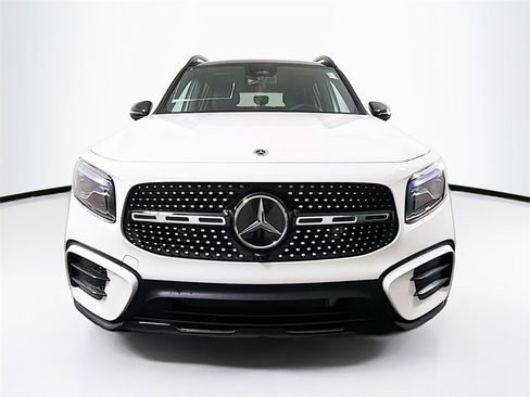 New 2026 Mercedes-Benz GLB 250 4MATIC image 2