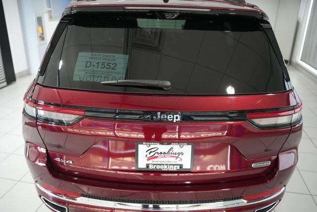 Used 2023 Jeep Grand Cherokee Overland w/ Adv Protech Group III AWD/4WD image 9