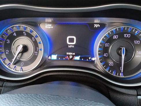 Used 2015 Chrysler 300 Limited w/ Driver Convenience Group image 14