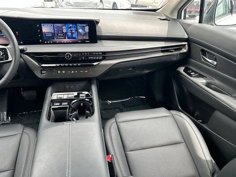 Certified 2026 Nissan Murano SV AWD/4WD image 13