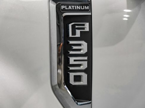 Used 2022 Ford F350 Platinum w/ FX4 Off-Road Package AWD/4WD image 53