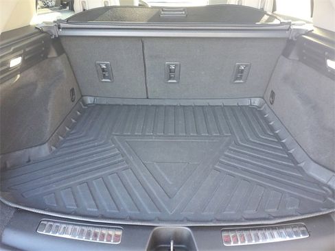 Used 2019 Cadillac XT4 Premium Luxury w/ Cold Weather Package image 7