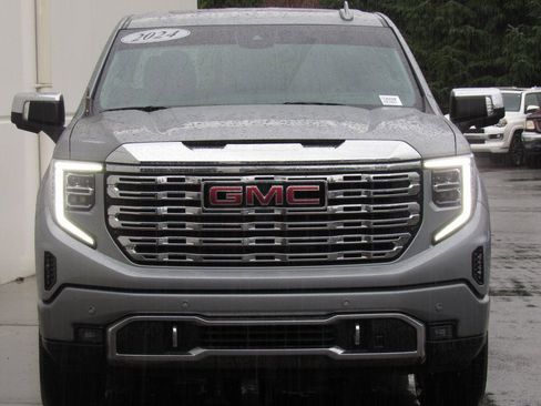 Used 2024 GMC Sierra 1500 Denali w/ Denali Reserve Package image 3