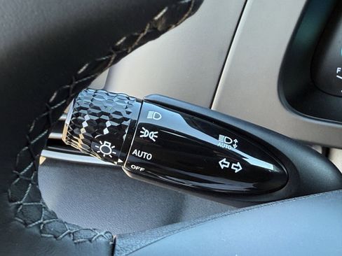 New 2025 Hyundai Elantra Sport image 17