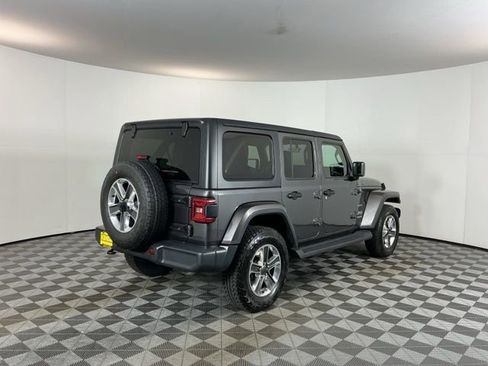Used 2020 Jeep Wrangler Unlimited Sahara w/ Uconnect 4C Nav & Sound Group AWD/4WD image 5