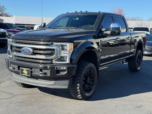 Used 2020 Ford F250 Platinum w/ FX4 Off-Road Package image 4