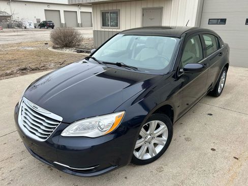 Used 2012 Chrysler 200 Touring w/ Cold Weather Group FWD image 1