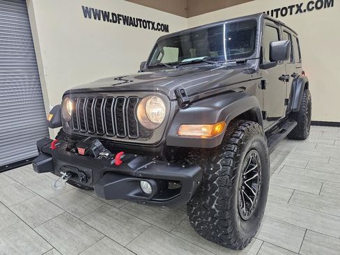 Used 2024 Jeep Wrangler Unlimited Sport AWD/4WD image 2