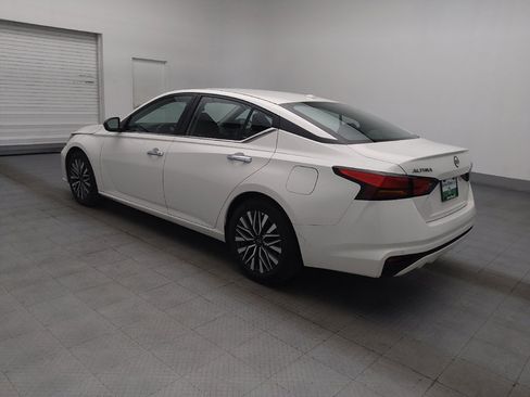 Used 2025 Nissan Altima 2.5 SV FWD image 3