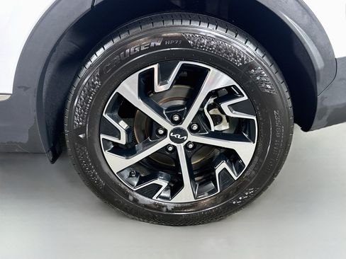 Used 2024 Kia Sportage EX AWD/4WD image 29