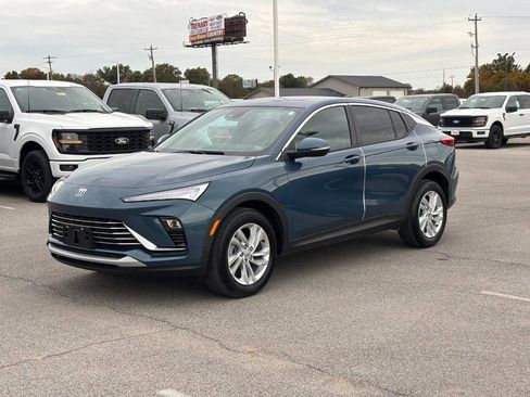 Used 2025 Buick Envista Preferred w/ Convenience I Package image 8