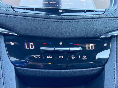 Used 2021 Cadillac XT6 Luxury image 17