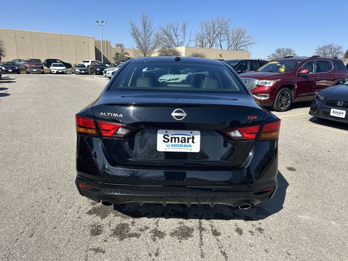Used 2024 Nissan Altima 2.5 SR image 9