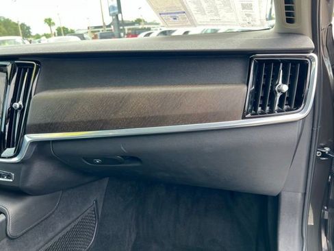 Used 2020 Volvo V90 T6 Cross Country image 51