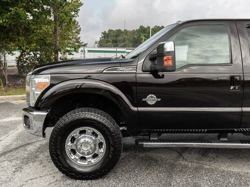 Used 2014 Ford F250 Lariat w/ Chrome Package AWD/4WD image 4