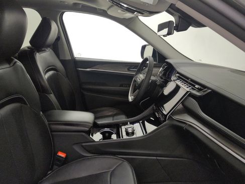 Used 2022 Jeep Grand Cherokee Limited 4xe w/ Luxury Tech Group II image 21