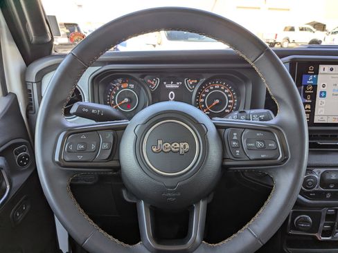 Used 2024 Jeep Wrangler Unlimited Sport AWD/4WD image 18