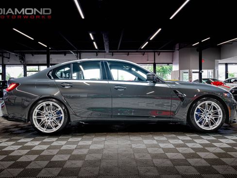 Used 2025 BMW M3 w/ M Carbon Exterior Package RWD image 26