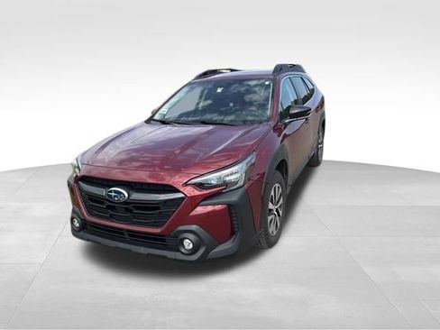 Used 2025 Subaru Outback Premium AWD/4WD image 7