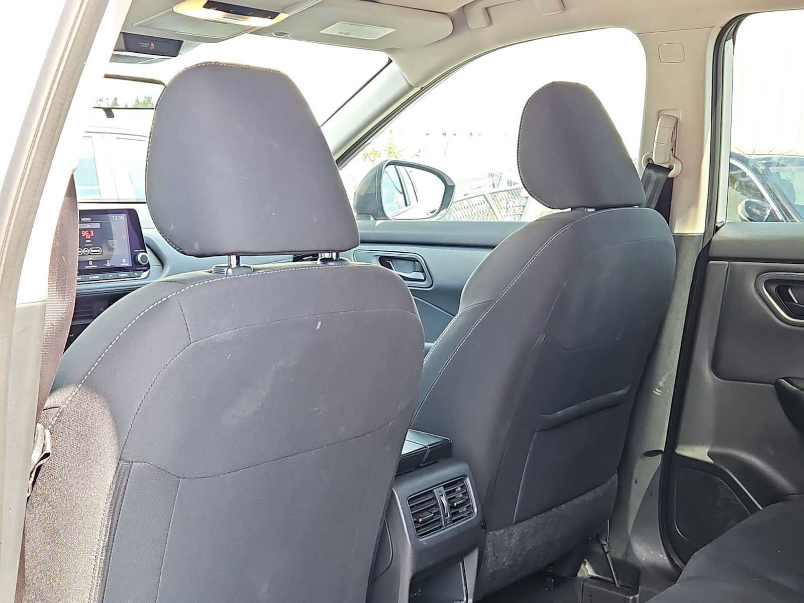 Used 2025 Nissan Rogue S FWD image 21