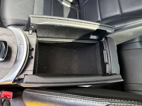 Used 2015 Mercedes-Benz C 300 Sedan image 25